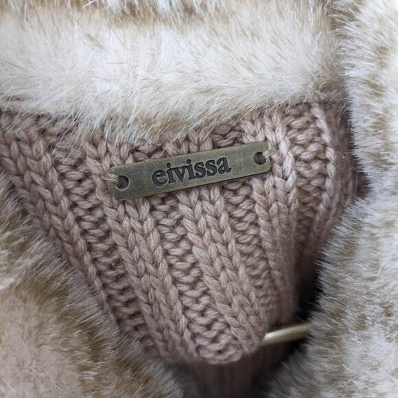 Eivissa Faux Fur Trim cable knit ribbed REVERSIBLE vest - Picture 7 of 9